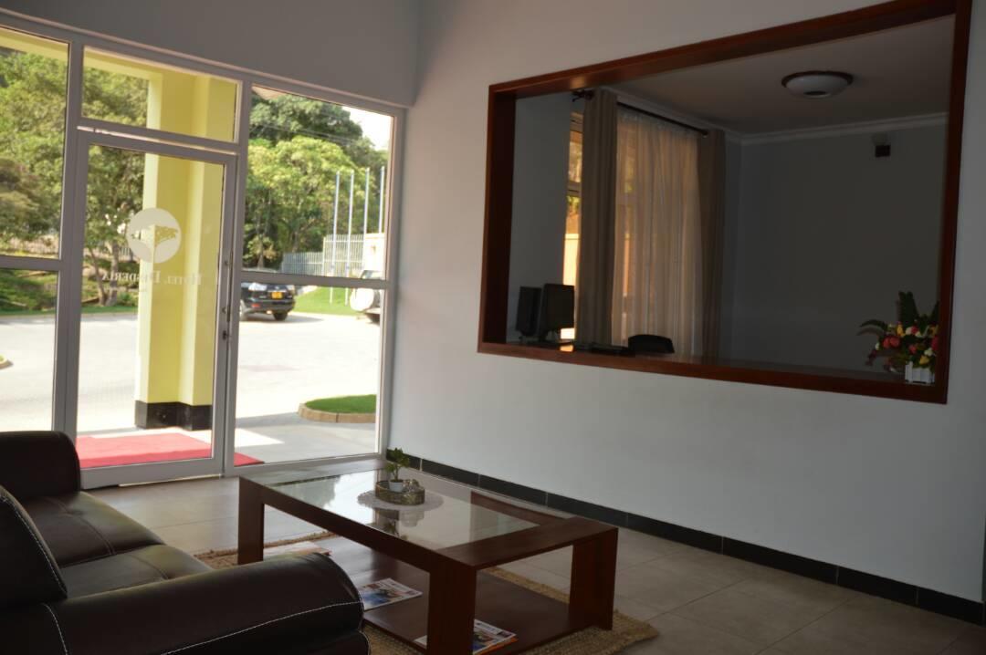 Hotel Desderia อึมเบยา ภายนอก รูปภาพ